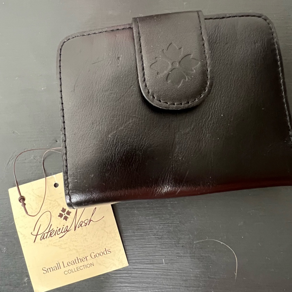 NWT Patricia Nash Heritage Collection Iberia Wallet in Black Leather